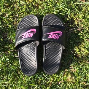 Nike slides